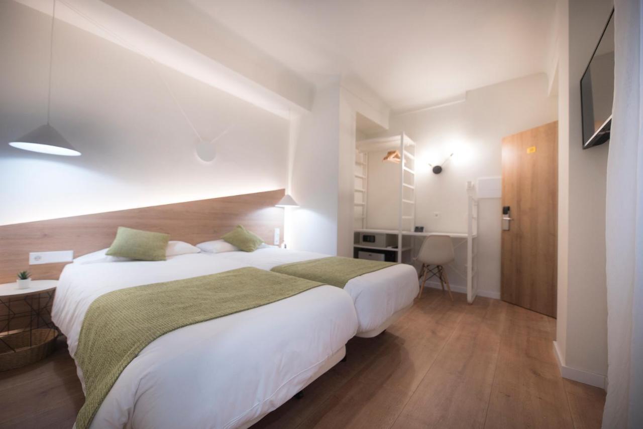 อปุนตาโดเรส 8 Hotel ปัลมาเดมายอร์กา ภายนอก รูปภาพ
