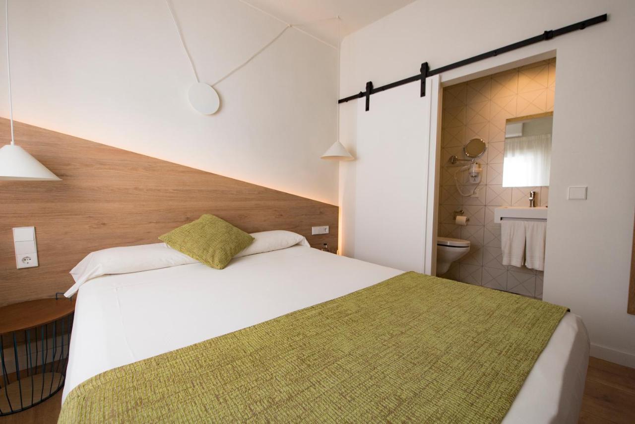 อปุนตาโดเรส 8 Hotel ปัลมาเดมายอร์กา ภายนอก รูปภาพ
