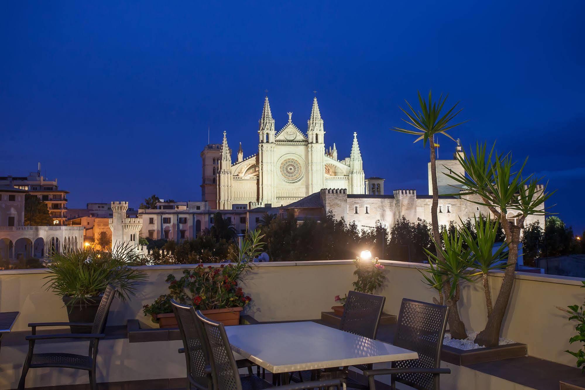 อปุนตาโดเรส 8 Hotel ปัลมาเดมายอร์กา ภายนอก รูปภาพ
